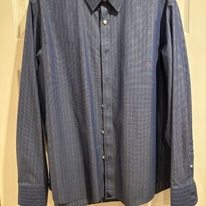 Untuckit Buttonup XL
